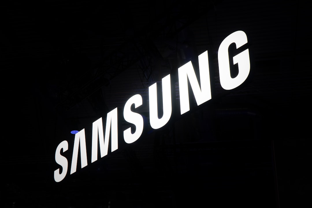 Samsung Galaxy სმარტფონი One UI 9 Beta პროგრამული განახლების პროცესში